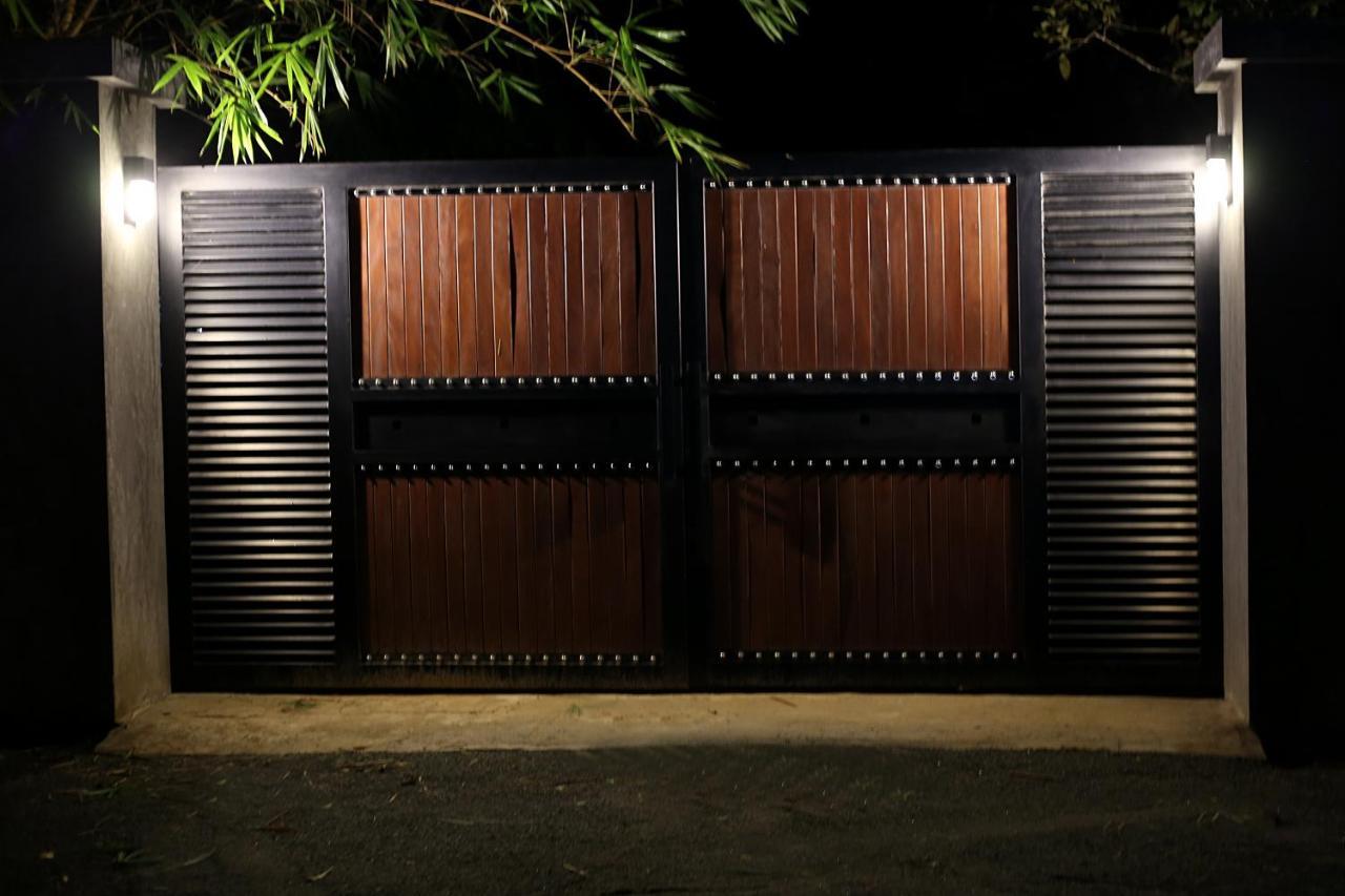 אונה ואטונה Triple Edge Villa מראה חיצוני תמונה