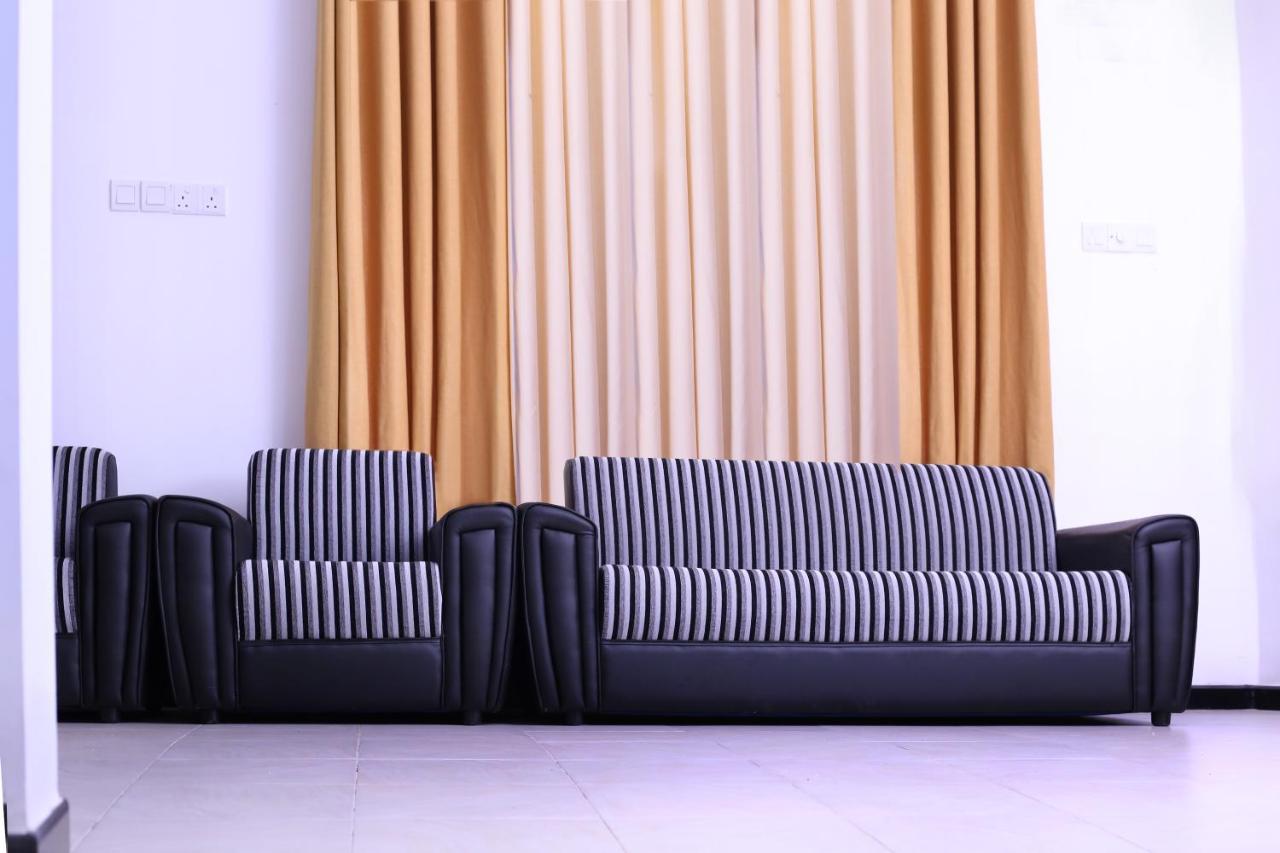 אונה ואטונה Triple Edge Villa מראה חיצוני תמונה